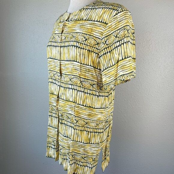 Chaus Short Sleeve Collarless Button Down Shirt and Matching Skirt EUC - Picture 3 of 12